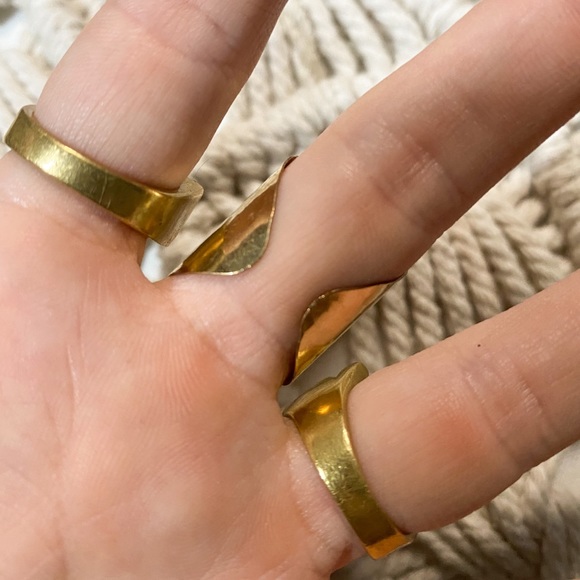 Meow Cuff Ring - Picture 2 of 3